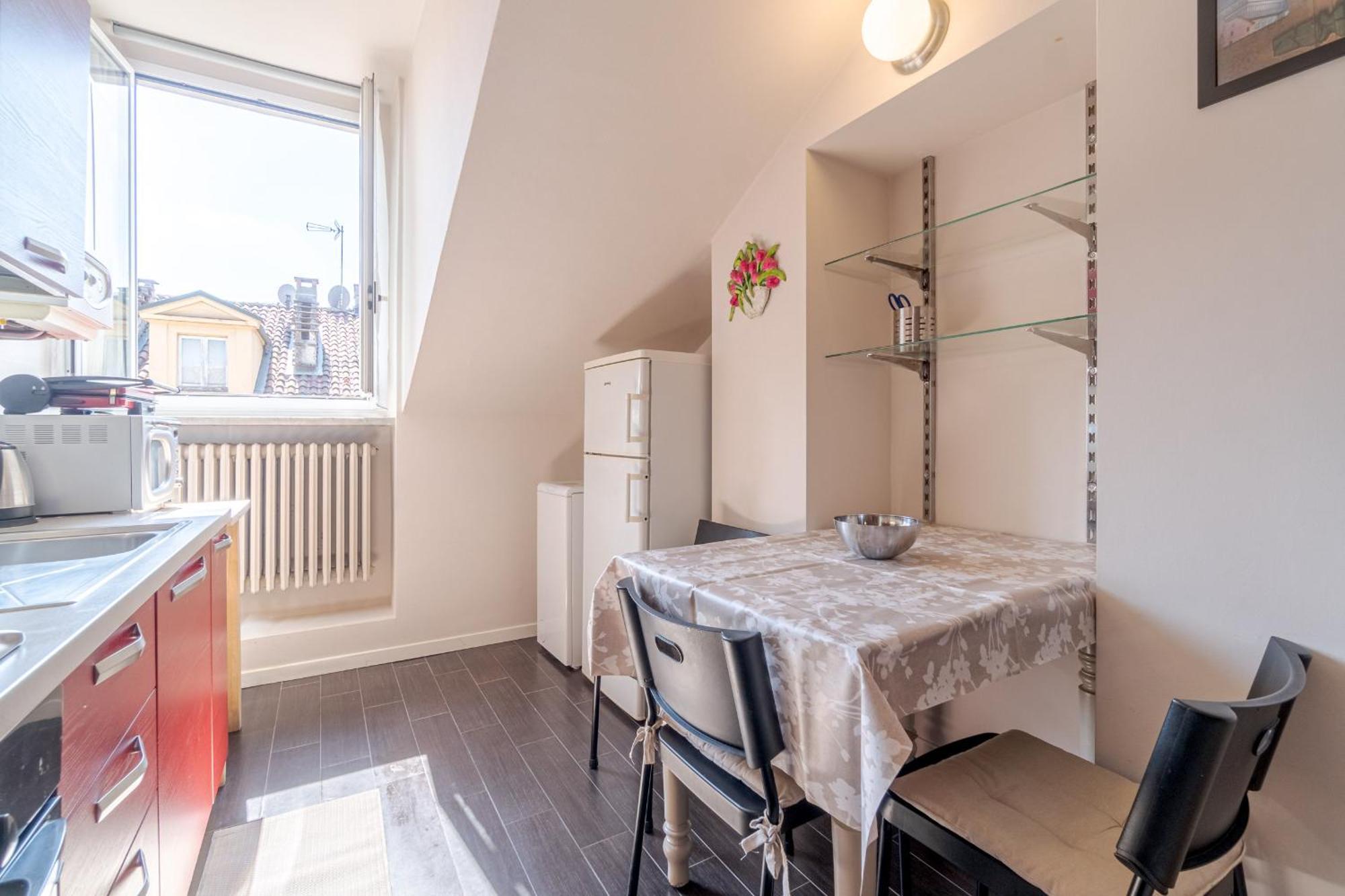 Casa Valeggio Attic Apt Few Steps From Porta Nuova Apartment Turin Bagian luar foto