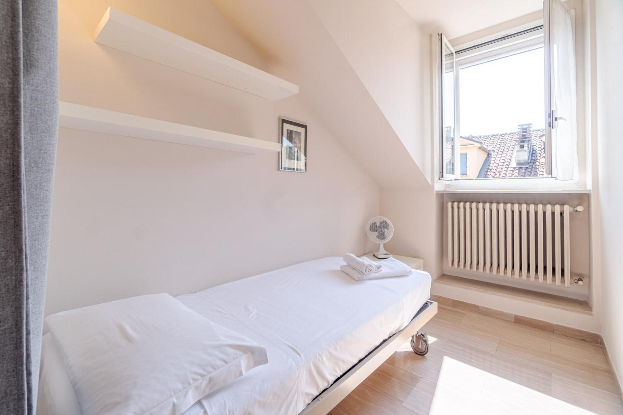Casa Valeggio Attic Apt Few Steps From Porta Nuova Apartment Turin Bagian luar foto