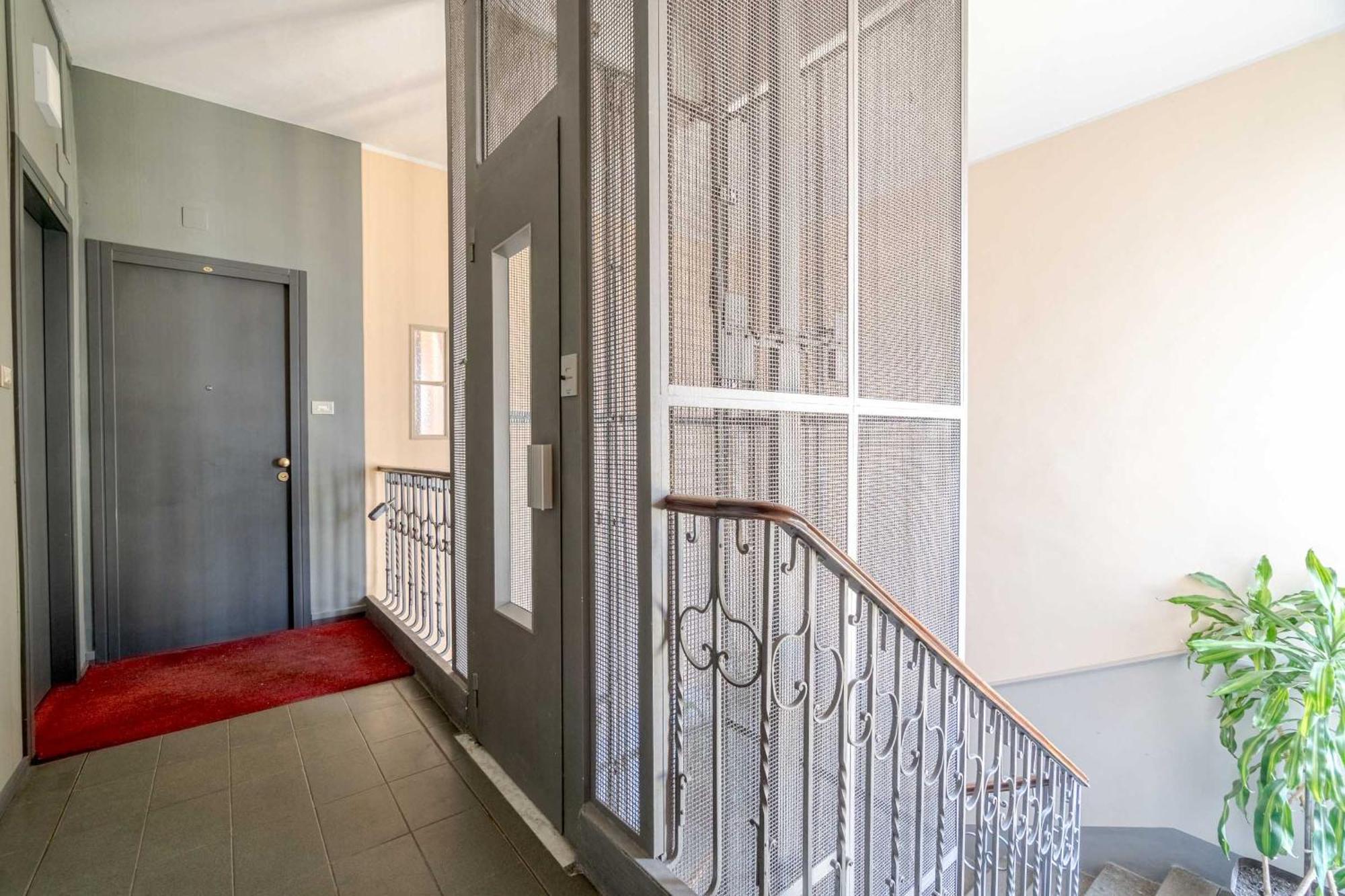 Casa Valeggio Attic Apt Few Steps From Porta Nuova Apartment Turin Bagian luar foto